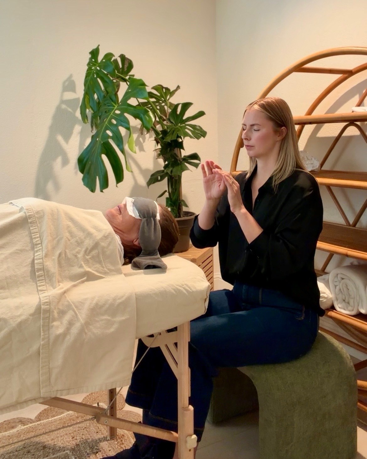 Jenna Sampson, Reiki Master